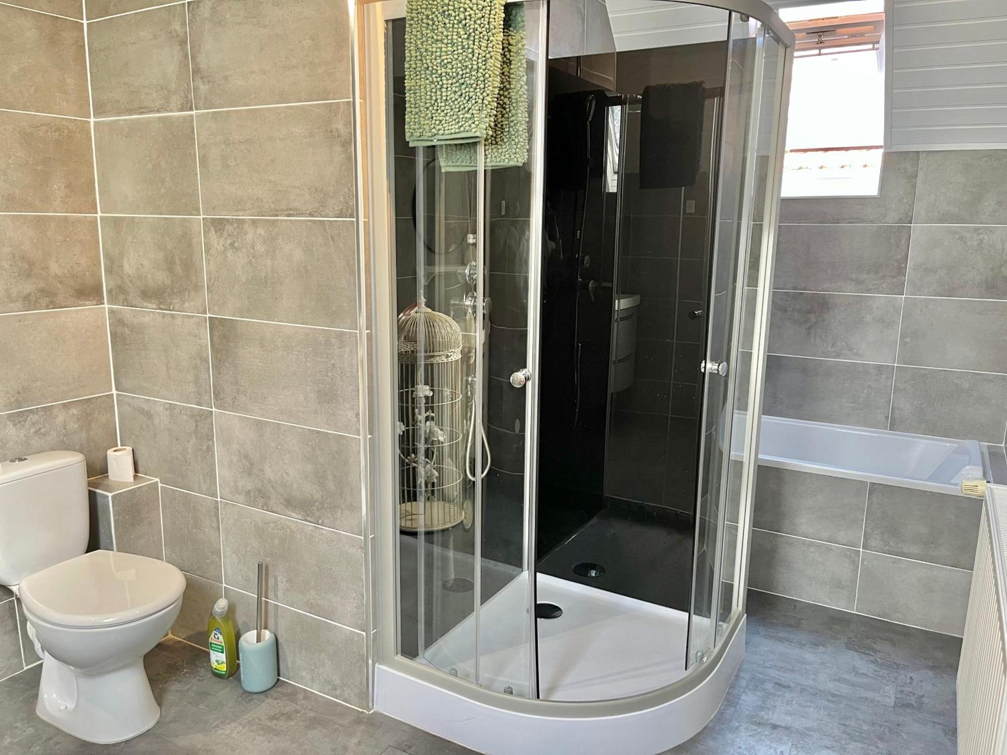 Etage Entier Prive, 45M2 Chez Regine Villa Schiltigheim Luaran gambar